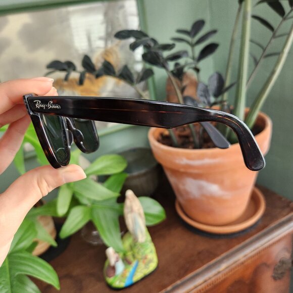 Ray-Ban Original Wayfarer Classic in Tortoiseshell - Picture 6 of 7